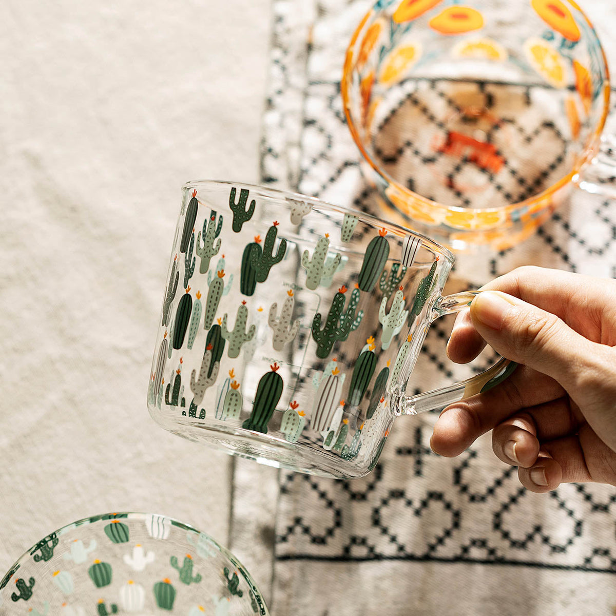 HighLand Printed Glass Measuring Cup