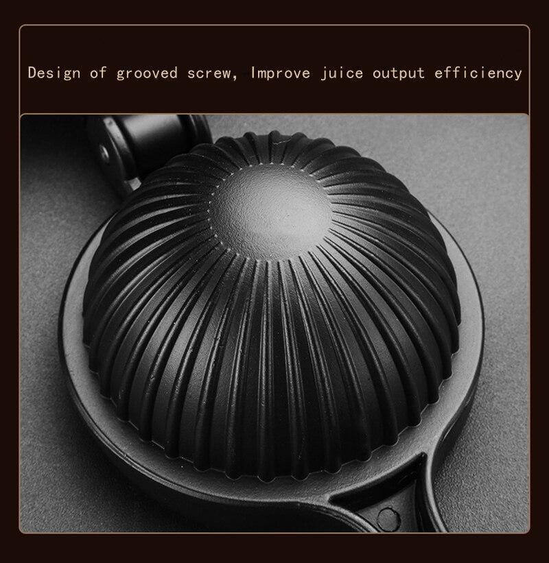 Minimalist Lemon Squeezer