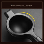 Minimalist Lemon Squeezer