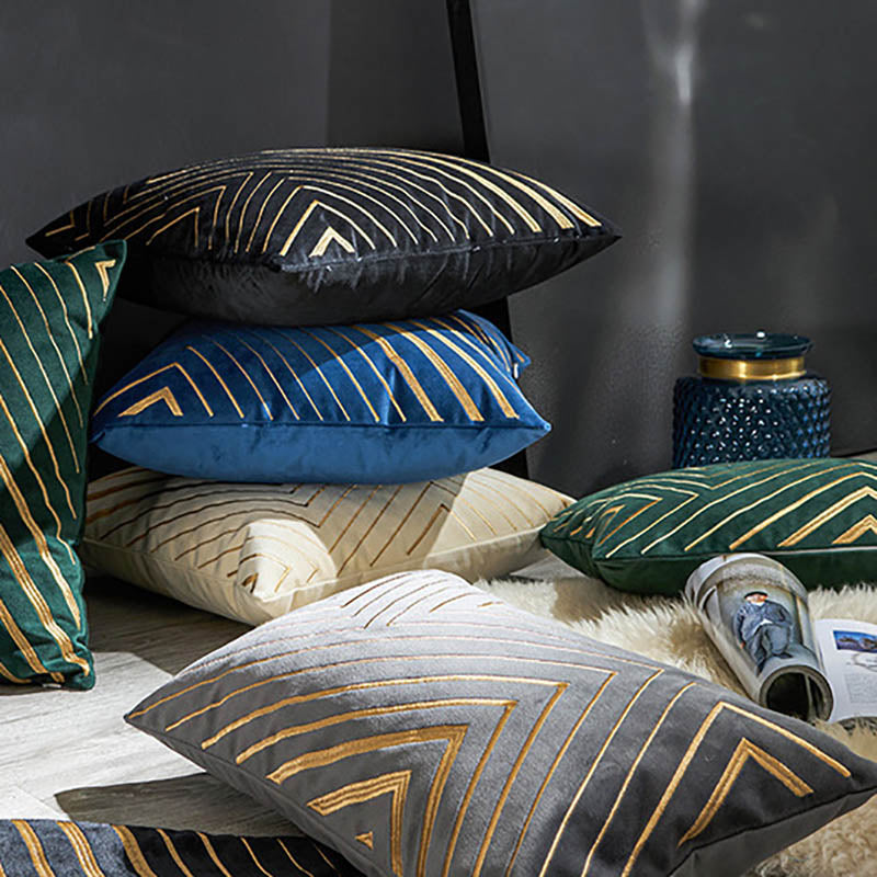 The gilded luxury velvet cushion cover