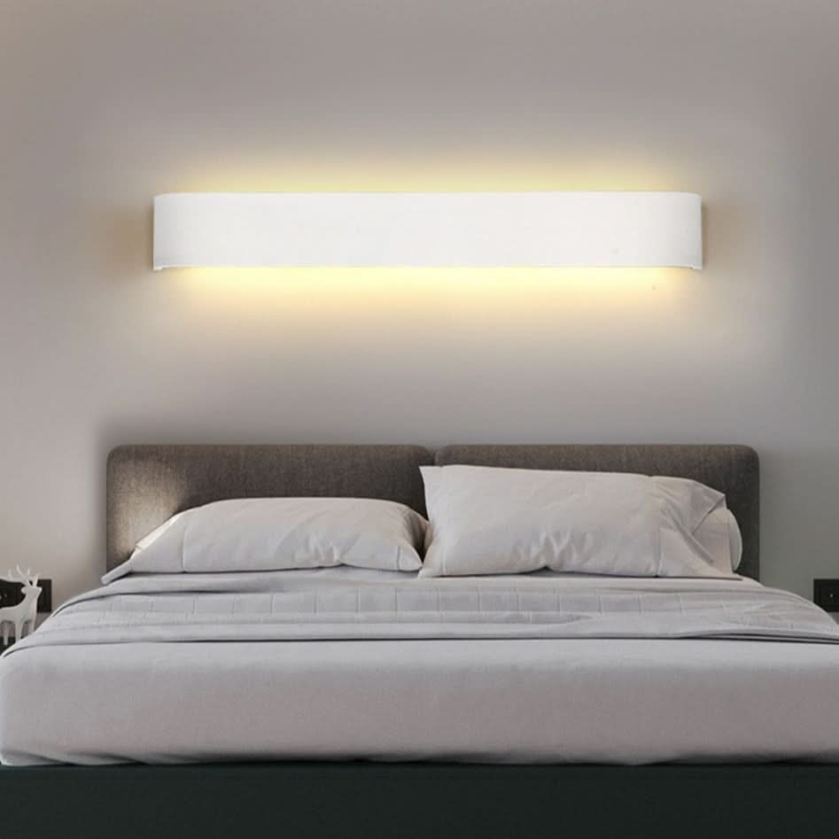 Contemporary LED Wall Lamp – Sleek Black Aluminum Light