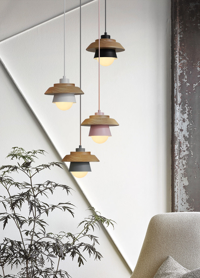 Pendant lights made of Nordic wood