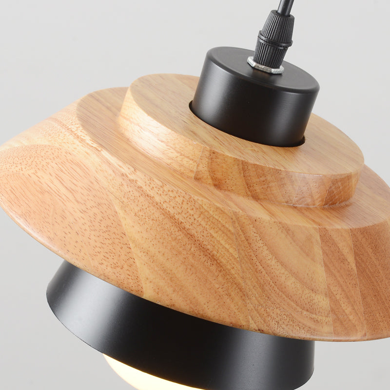 Pendant lights made of Nordic wood