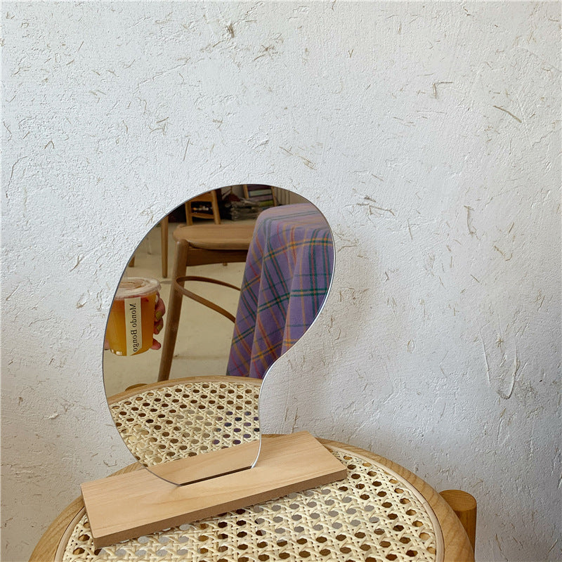 Wavy & Curvy Mirror