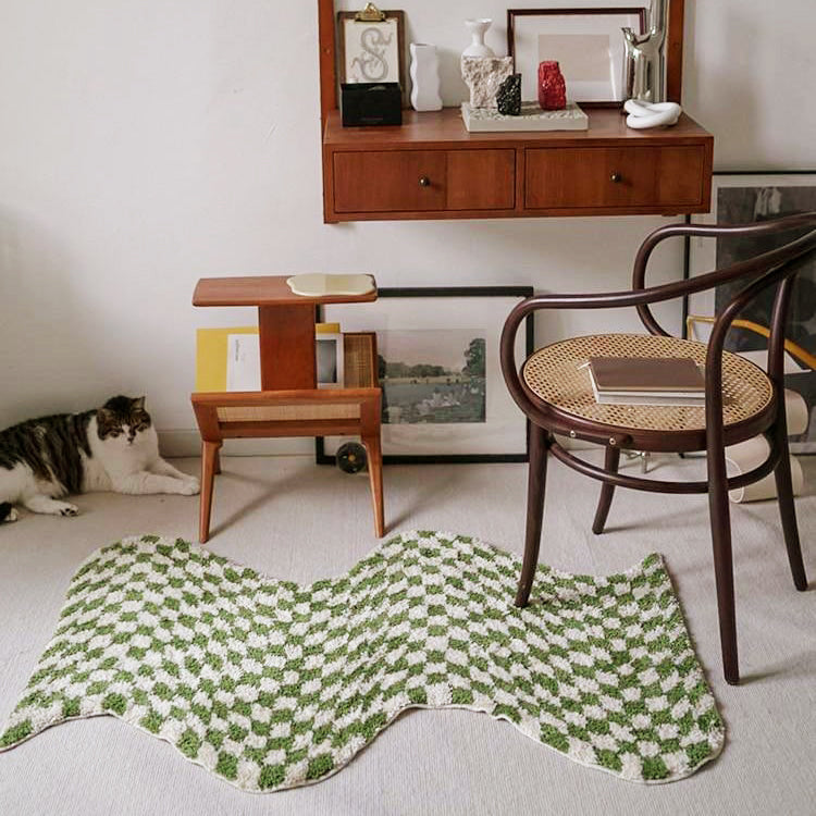 Wavy Checkerboard Mini Rug