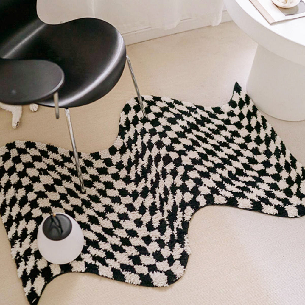 Wavy Checkerboard Mini Rug