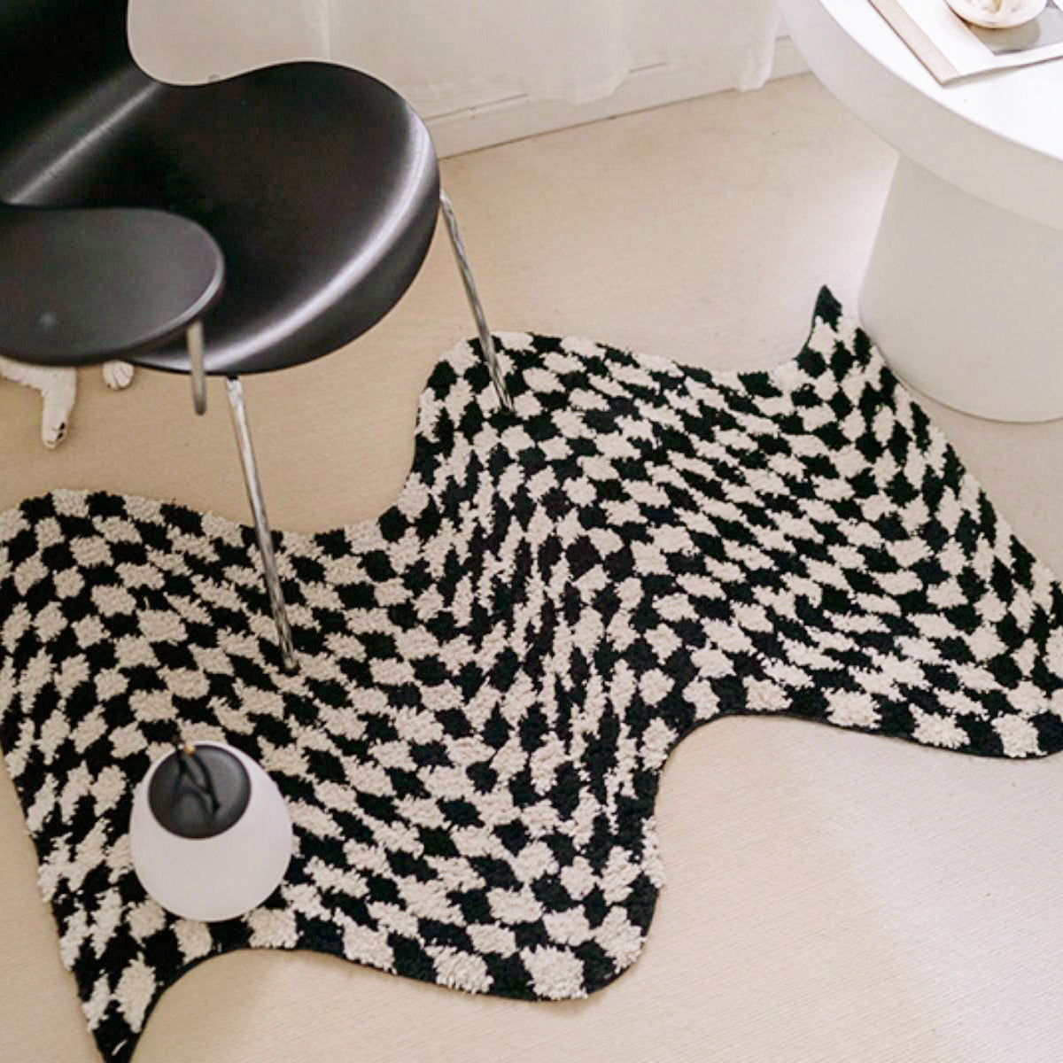 Wavy Checkerboard Mini Rug