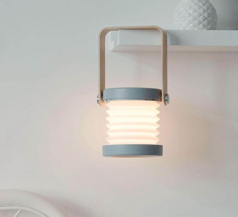 CompactGlow Lantern – Portable and Collapsible Lighting