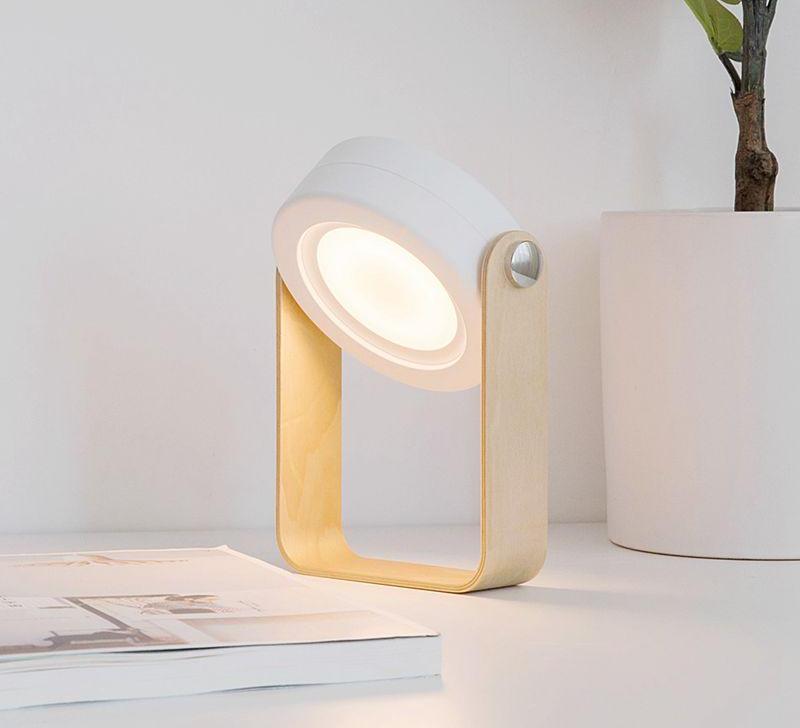 CompactGlow Lantern – Portable and Collapsible Lighting