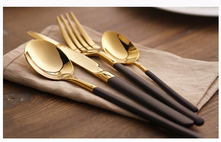 Hemingway Black/Gold Silverware