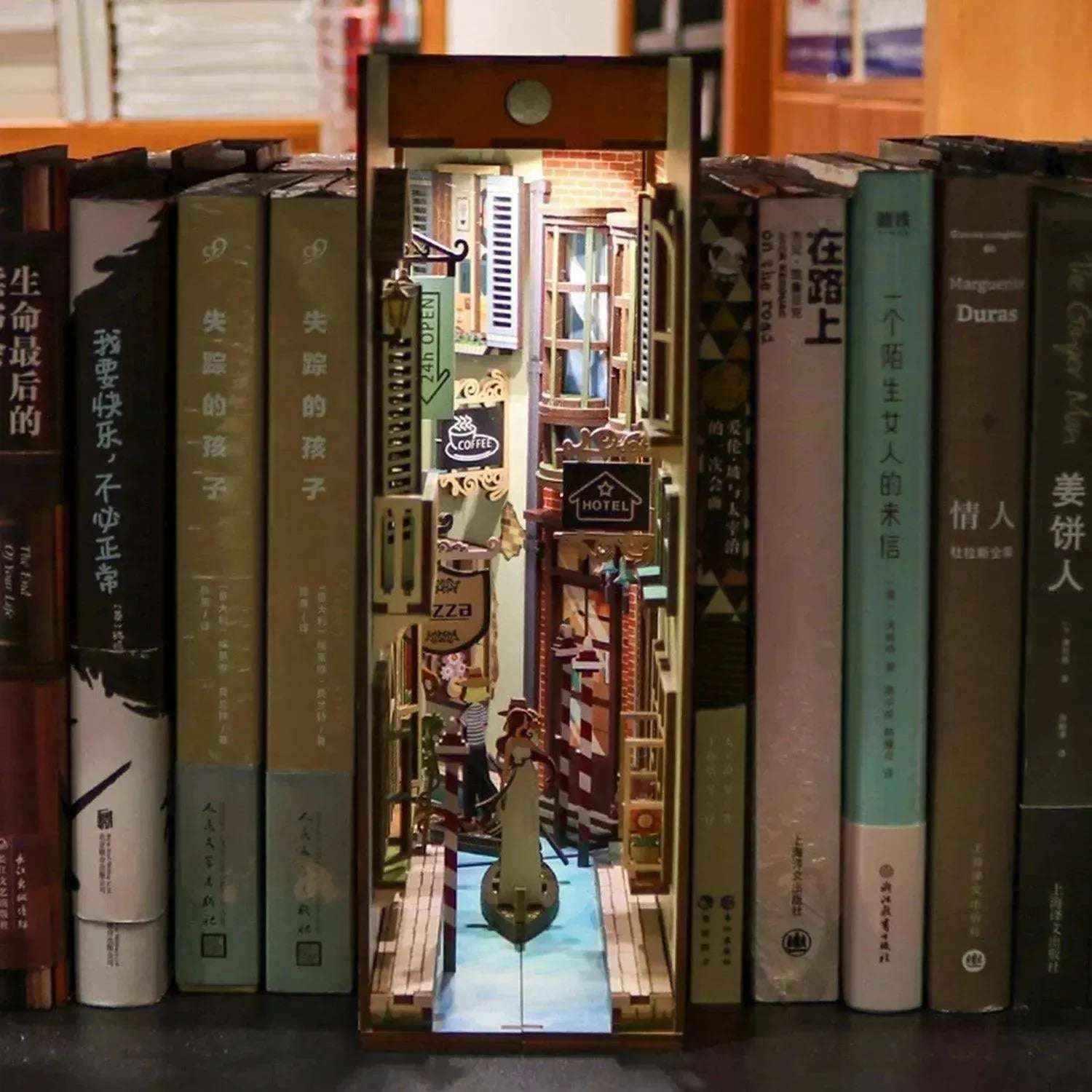 Travel in Venice DIY Book Nook Kit