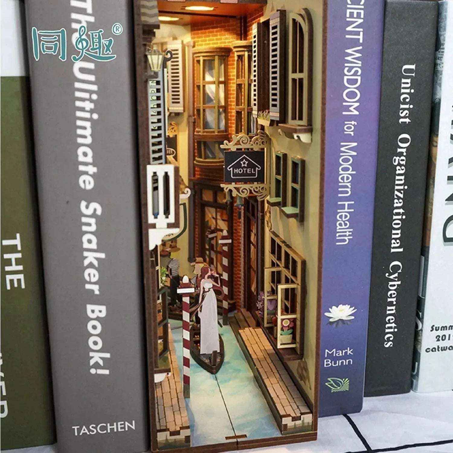 Travel in Venice DIY Book Nook Kit