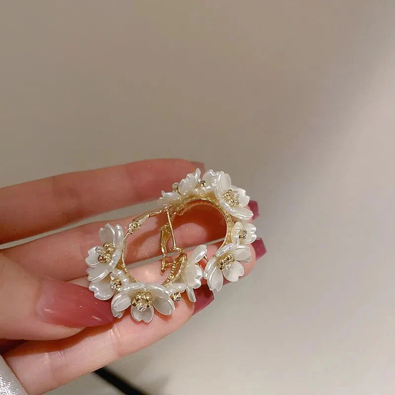 Round Floral Accented Elegant Earrings
