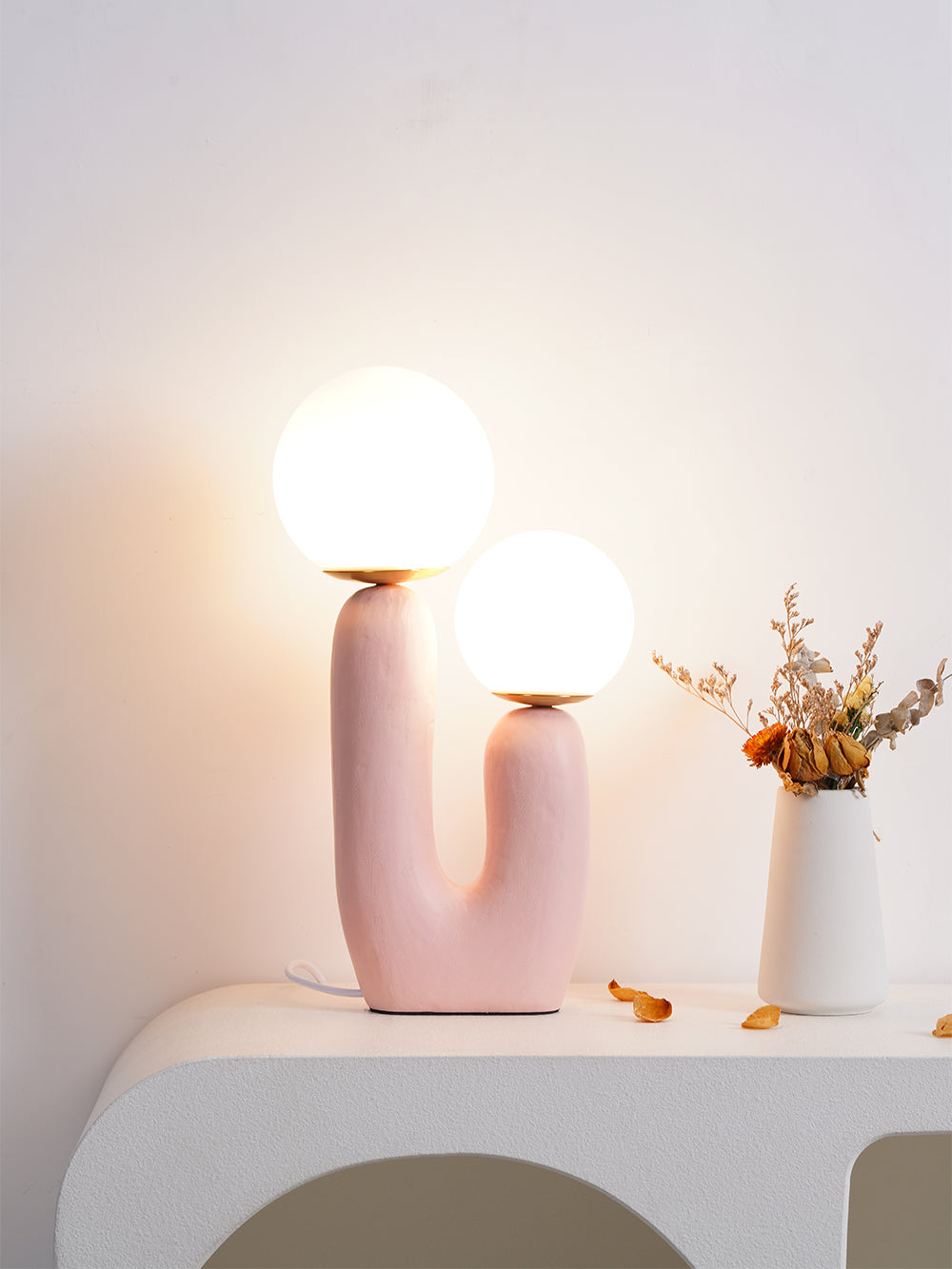 Contemporary Style Table Lamp with Natural Accent