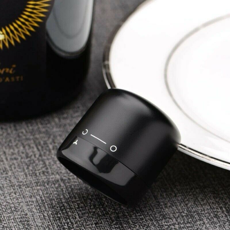 Reusable leak-proof silicone sealing cap for champagne and wine bottles