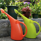 Practical watering can for the garden – Ergonomic design and easy handling