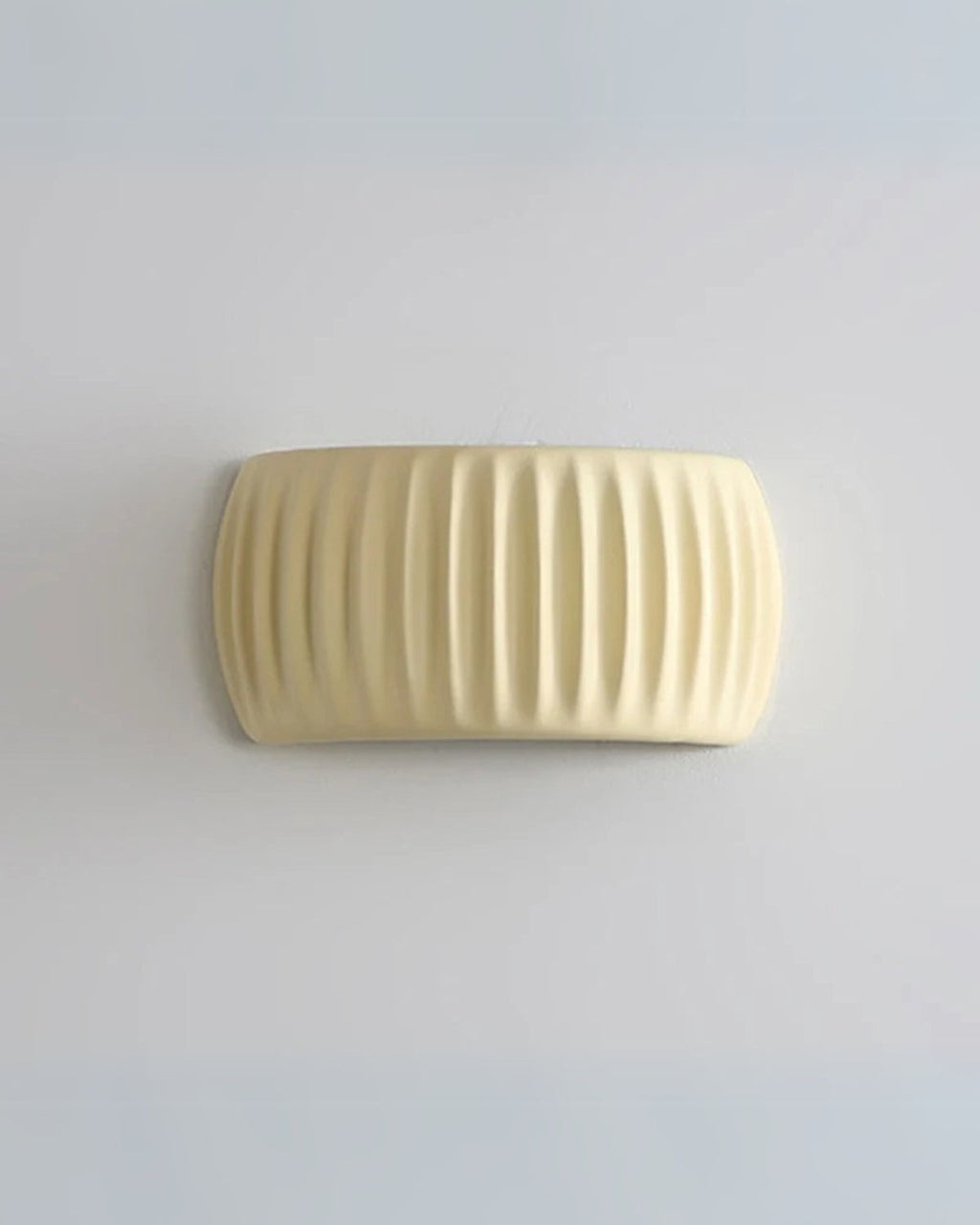 Designer Wall Lamp with Wavy Accent