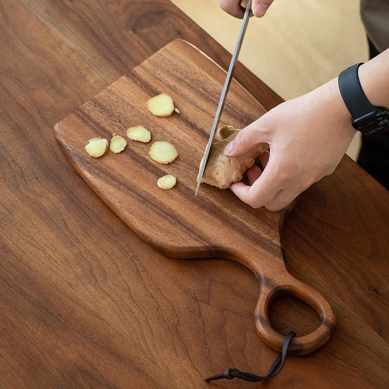 NutriCraft – Luxurious walnut cutting board with double-sided functionality for kitchen and presentation