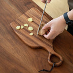 NutriCraft – Luxurious walnut cutting board with double-sided functionality for kitchen and presentation