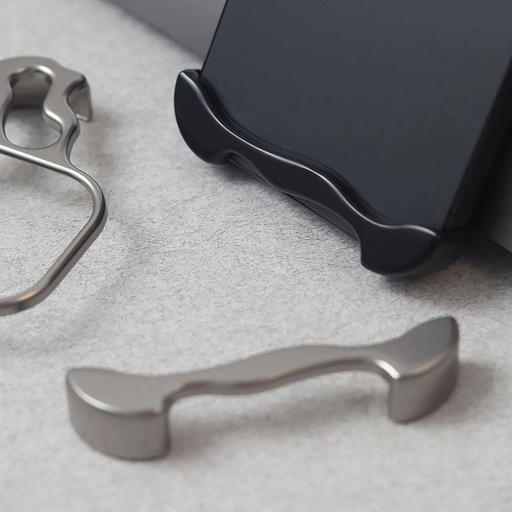 Mobile Phone Case with Slim Minimalist Design