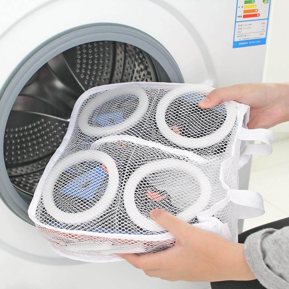SneakClean - Protect your shoes - Safe washing - Impeccable results