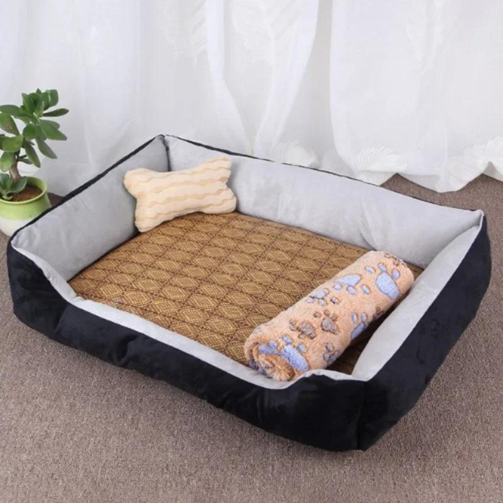 SnuggleNest - Warm and Cozy Dog Bed