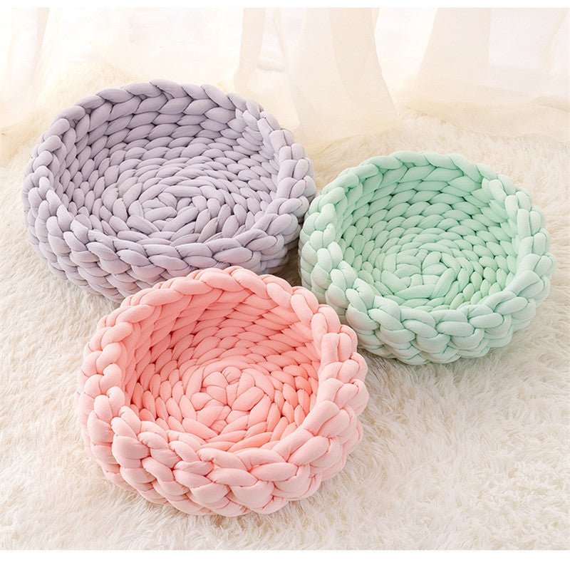 SNUGWOOL – Soft Woolen Basket for Pets with High Edge Support