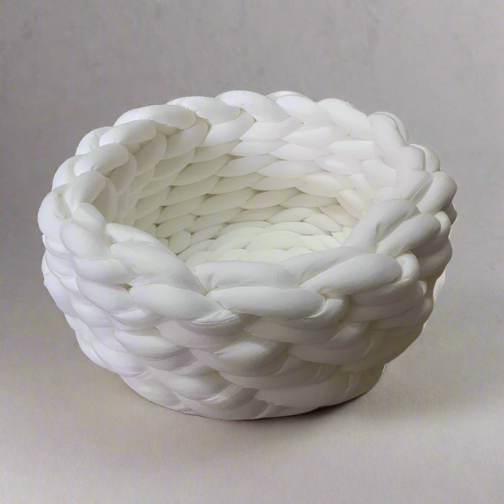 SNUGWOOL – Soft Woolen Basket for Pets with High Edge Support