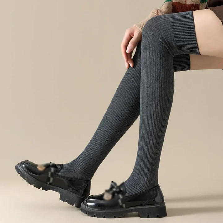 Non-slip Over-the-knee stockings made of cotton with silicone