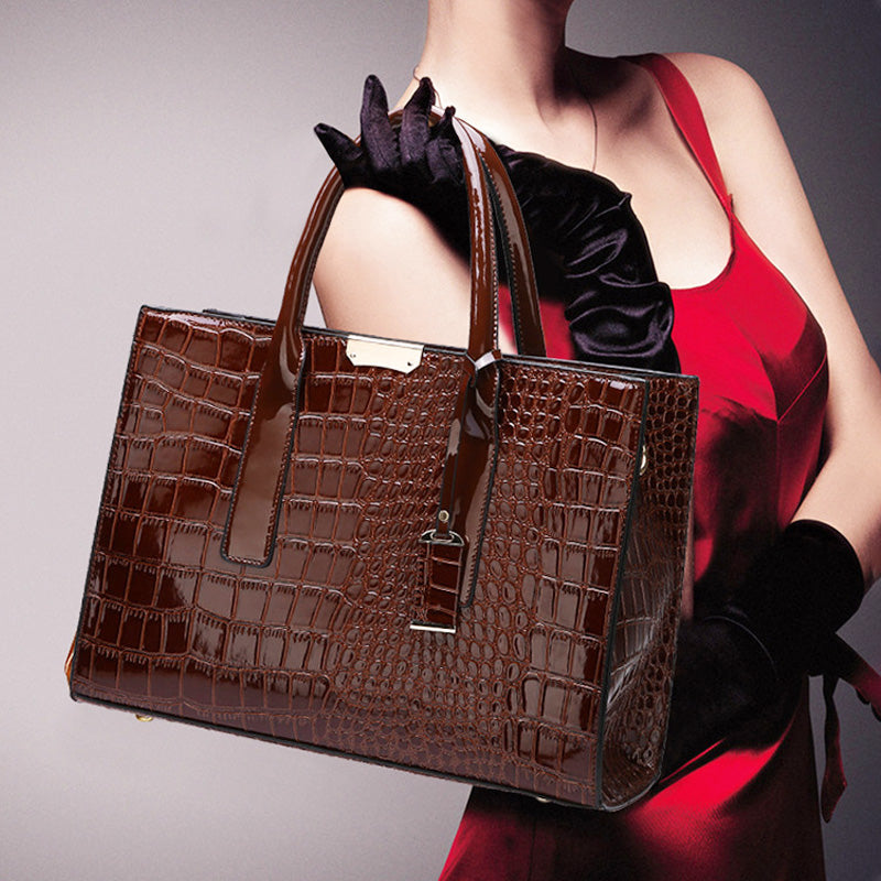Bag with crocodile embossing.