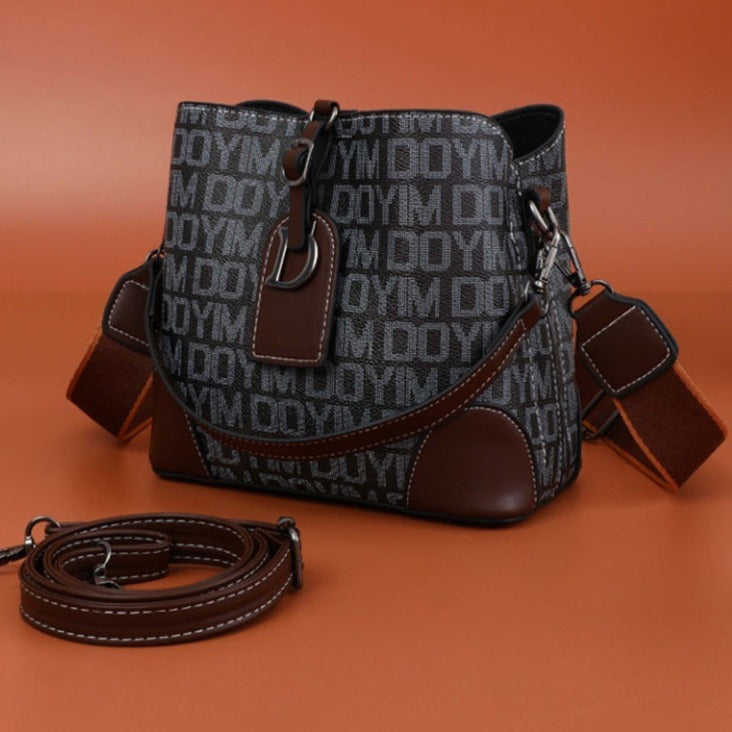 EleganceCross - Luxury and Practical Shoulder Bag for Every Day