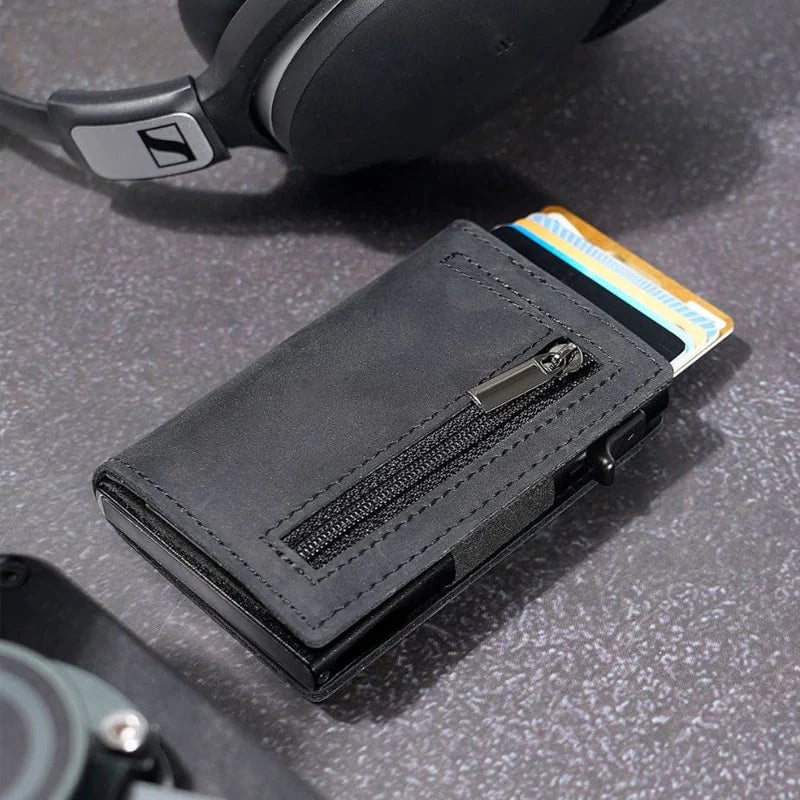 Men's Wallet With Automatic Card Pocket