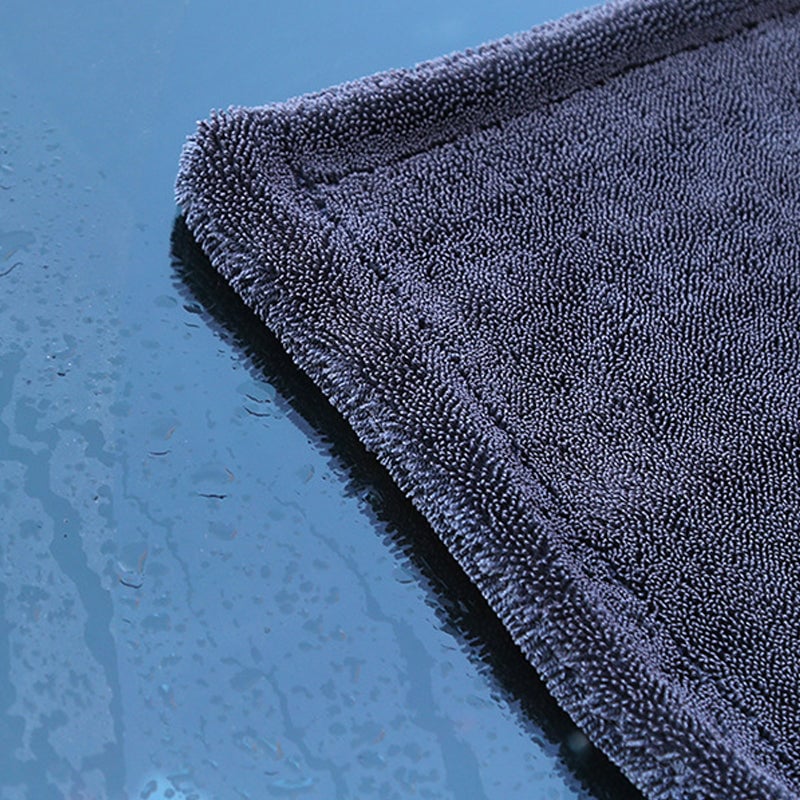 Twisted microfiber towel for car washing and glass cleaning