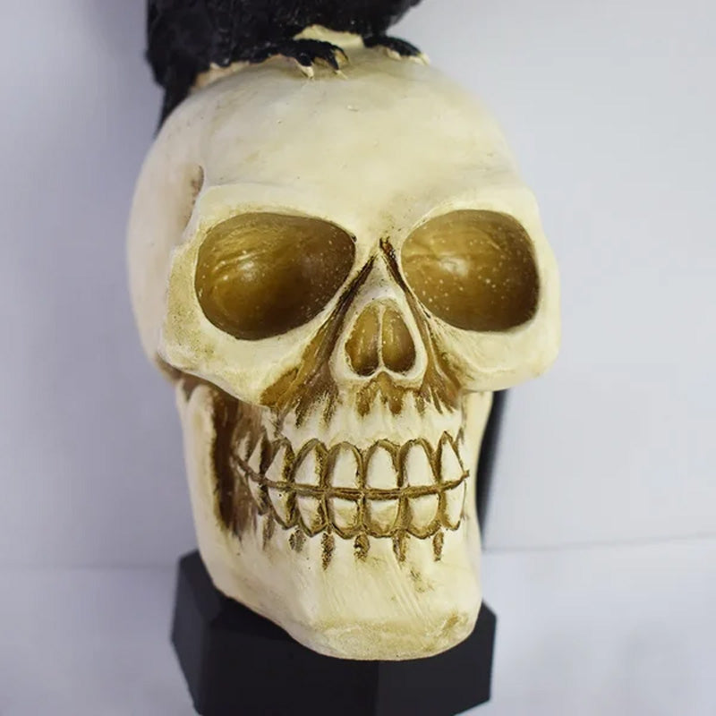 Crow skull solar lamp for the garden