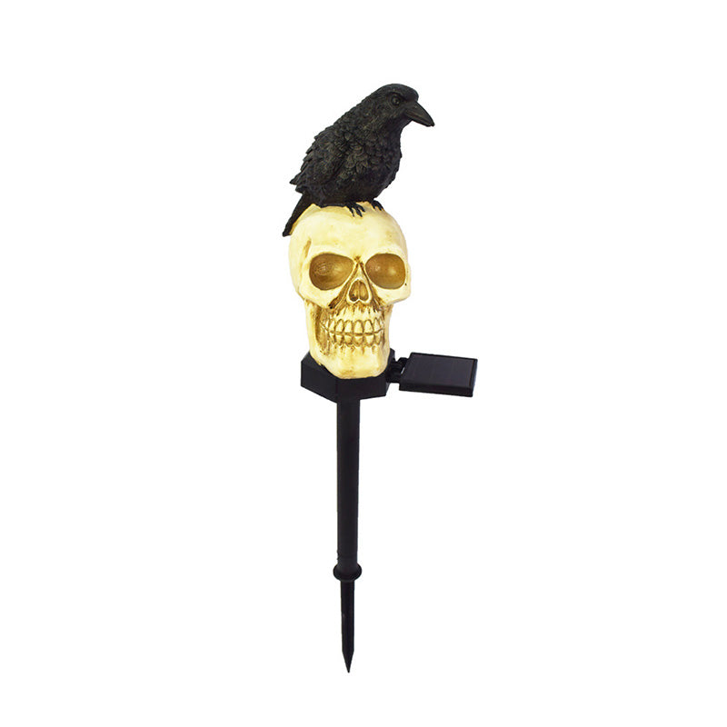 Crow skull solar lamp for the garden