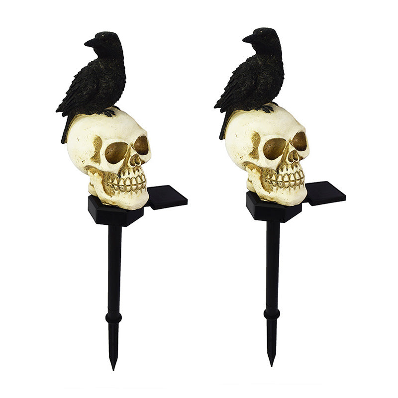 Crow skull solar lamp for the garden