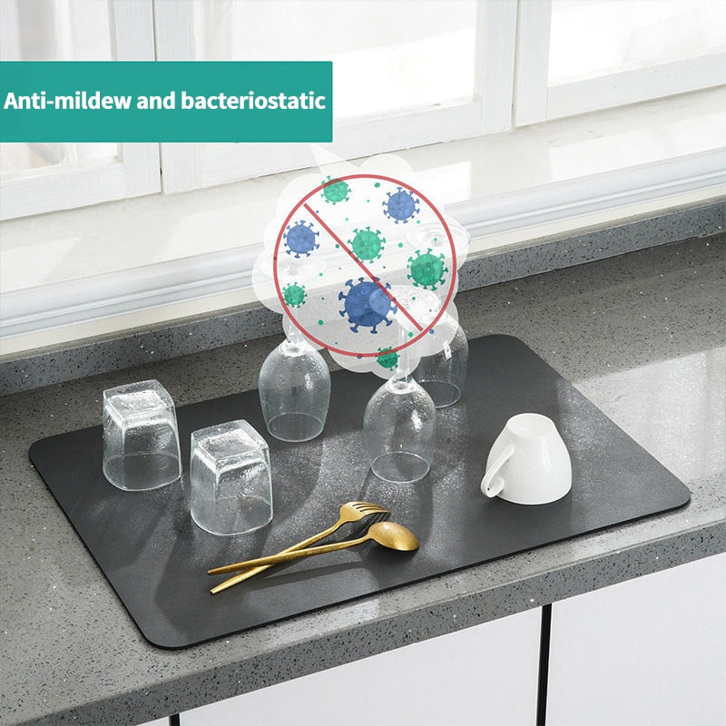 Superabsorbent drainage mat for the kitchen