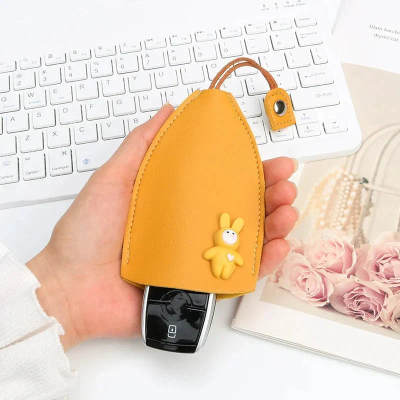 Creative retractable, cute car keychain case with large capacity