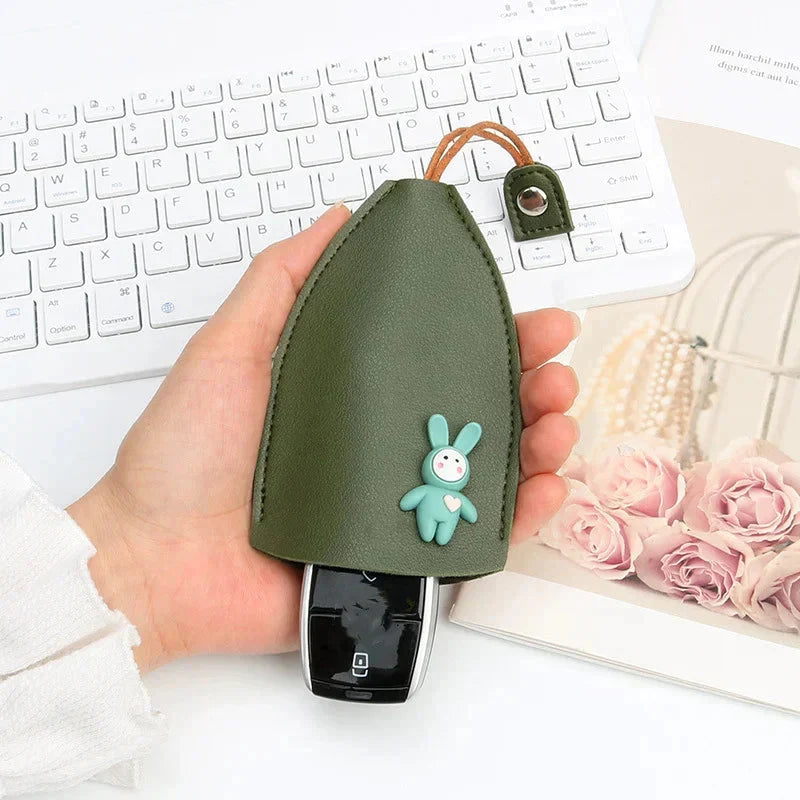 Creative retractable, cute car keychain case with large capacity