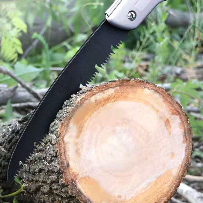 Small handheld folding saw
