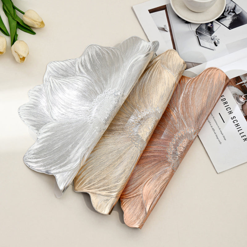Lotus Shaped Heat Resistant and Washable Table MatSale at Reduced Price