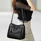 Retro shoulder bag in multiple layers with large capacity