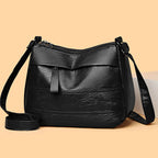 Retro shoulder bag in multiple layers with large capacity