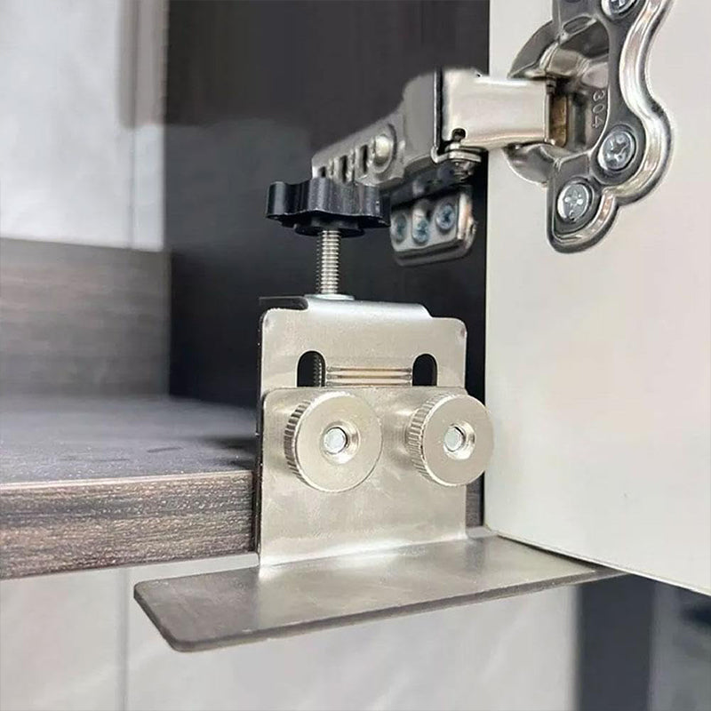 Quick installation tool for cabinet doors