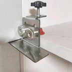 Quick installation tool for cabinet doors