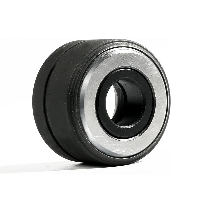 Effective tool for installing wheel bolts on a car