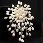 BUY 1 GET 1 FREELadies' high-end exquisite handmade pearl brooch