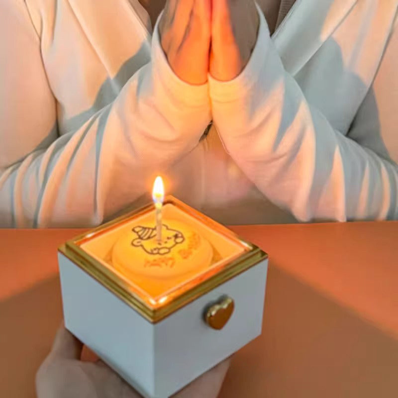 Creative sweet bear cake rotating ring box