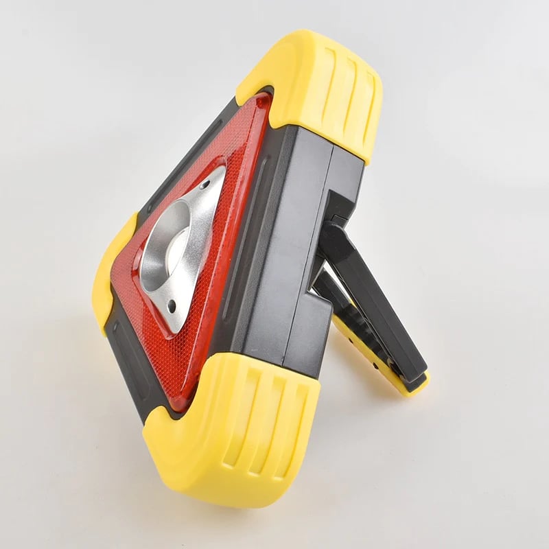 2-IN-1 solar-powered warning light at the roadside