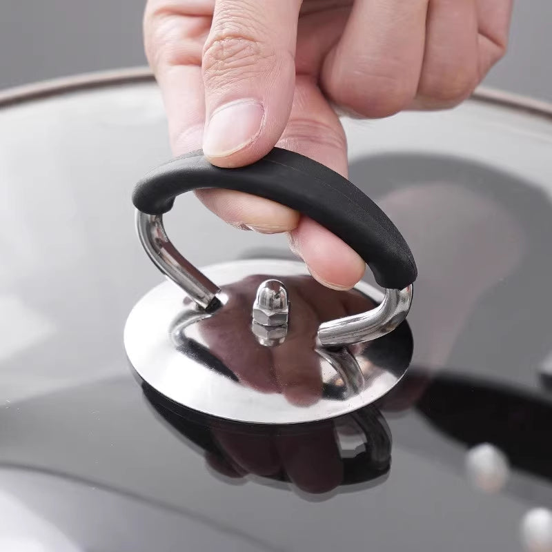 Silicone pot lid with anti-scalding knob that keeps the handle
